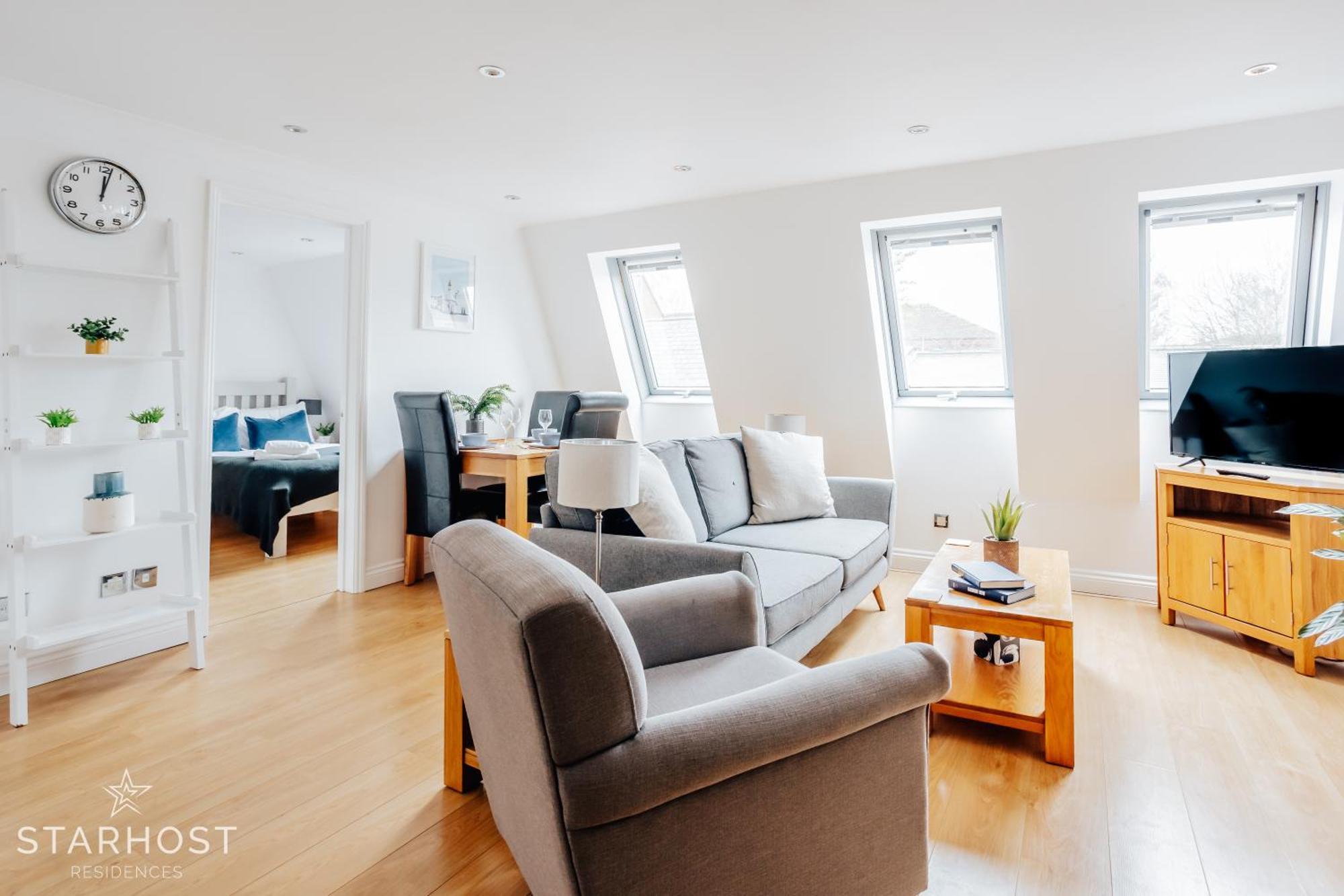 ניוברי Central 3 Bed Apartment At Regents Court, Newbury מראה חיצוני תמונה