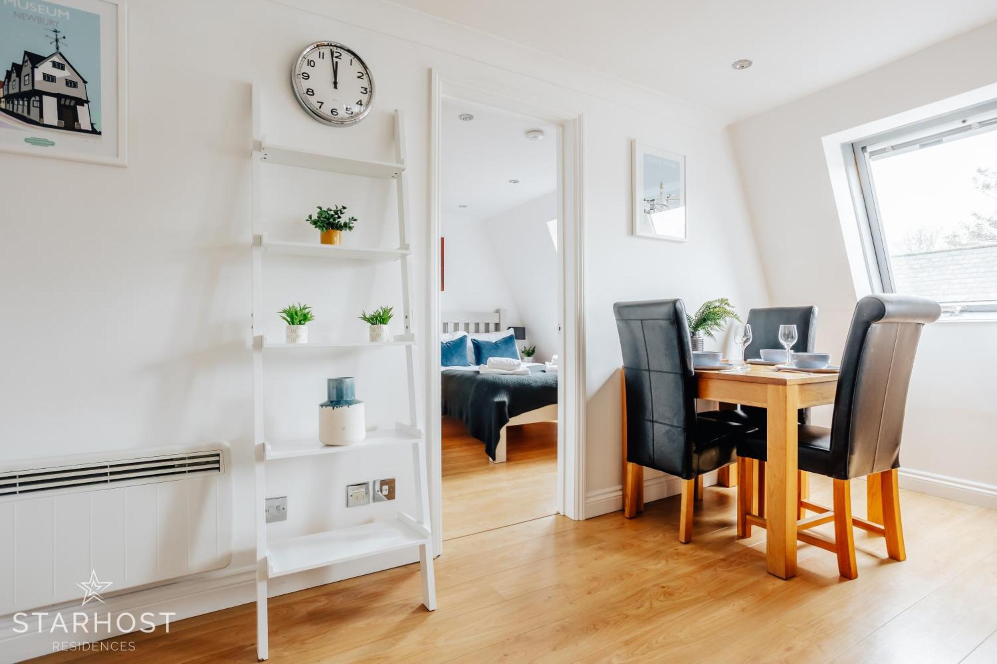 ניוברי Central 3 Bed Apartment At Regents Court, Newbury מראה חיצוני תמונה