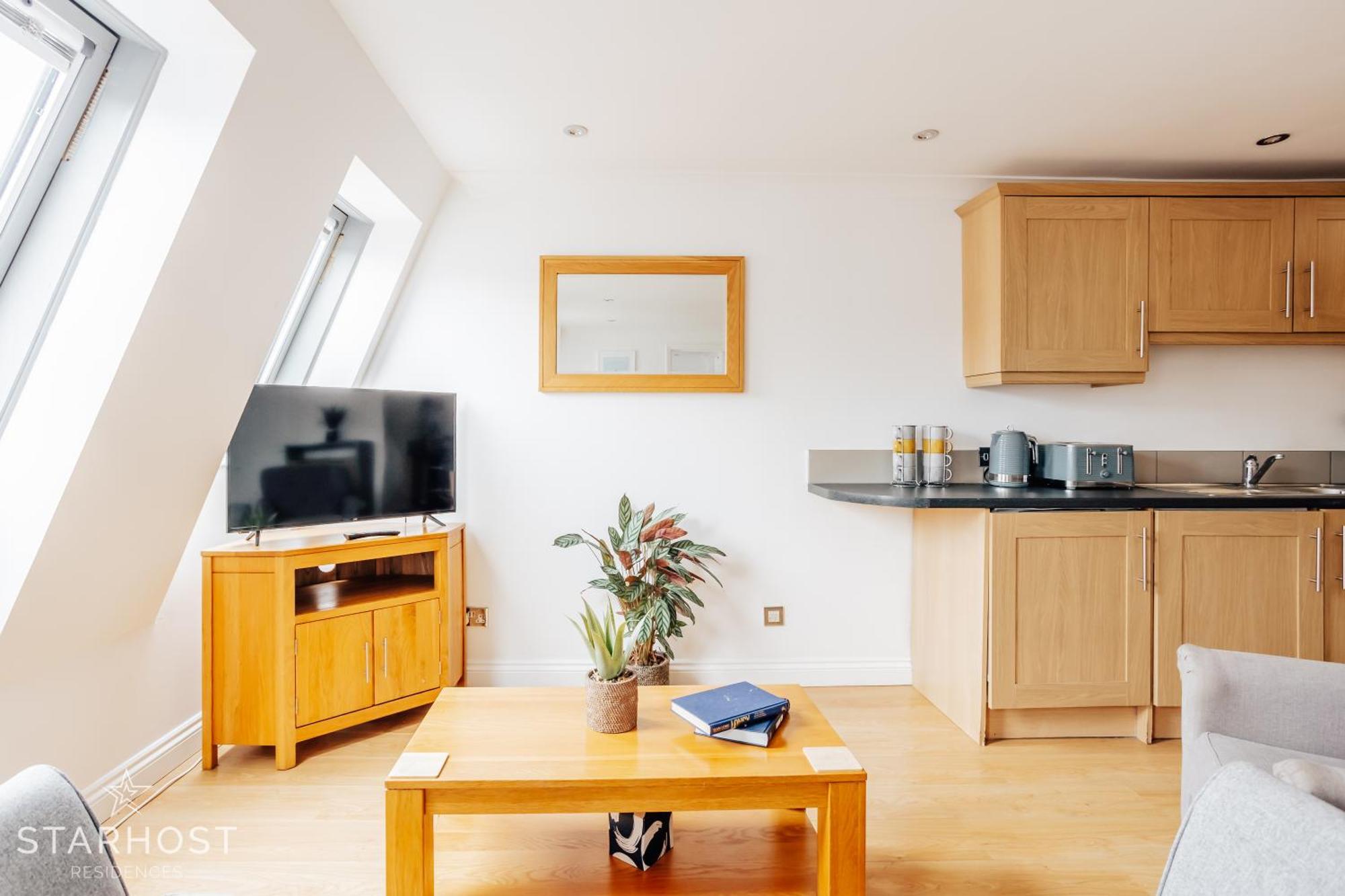 ניוברי Central 3 Bed Apartment At Regents Court, Newbury מראה חיצוני תמונה