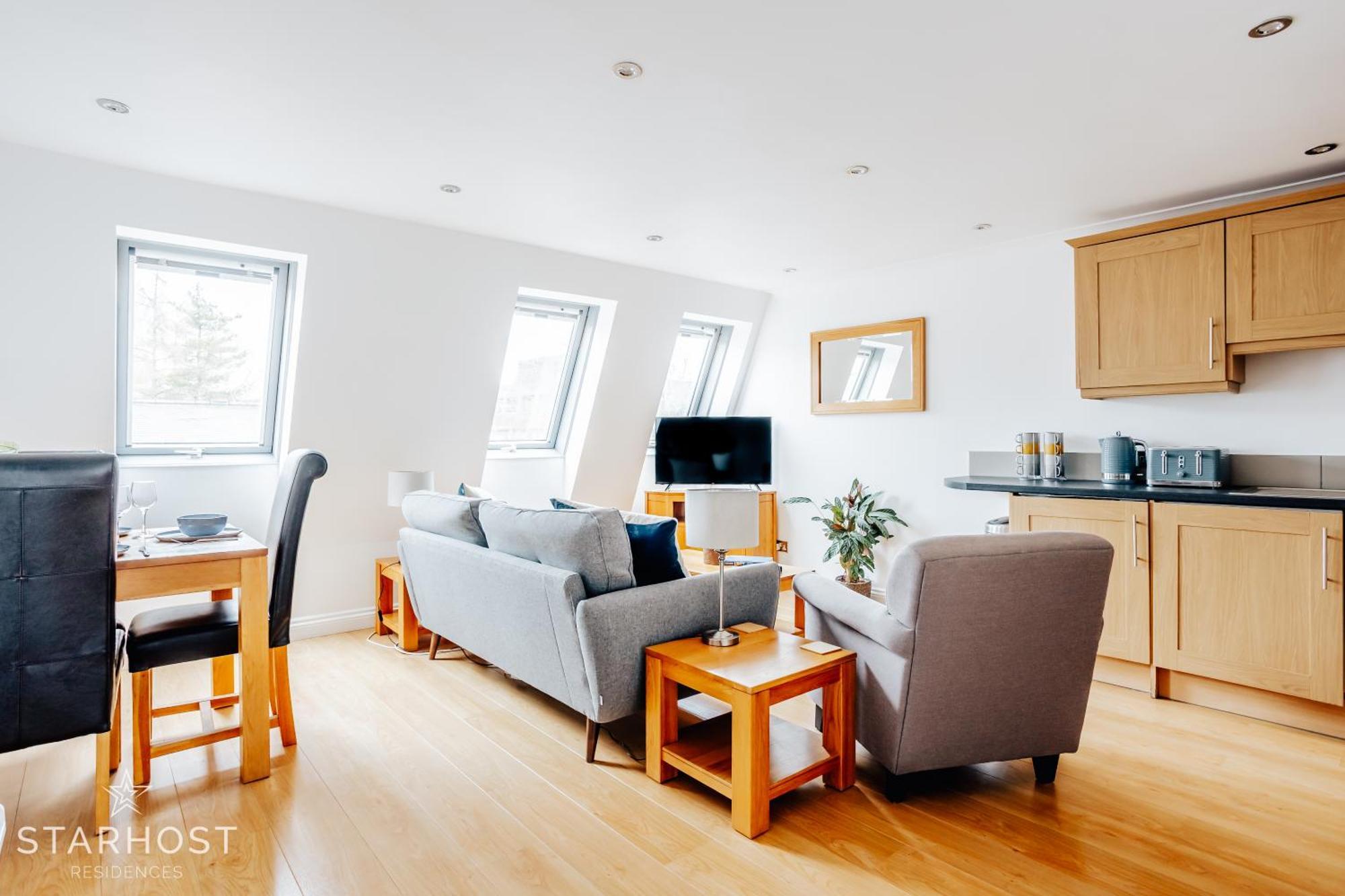 ניוברי Central 3 Bed Apartment At Regents Court, Newbury מראה חיצוני תמונה