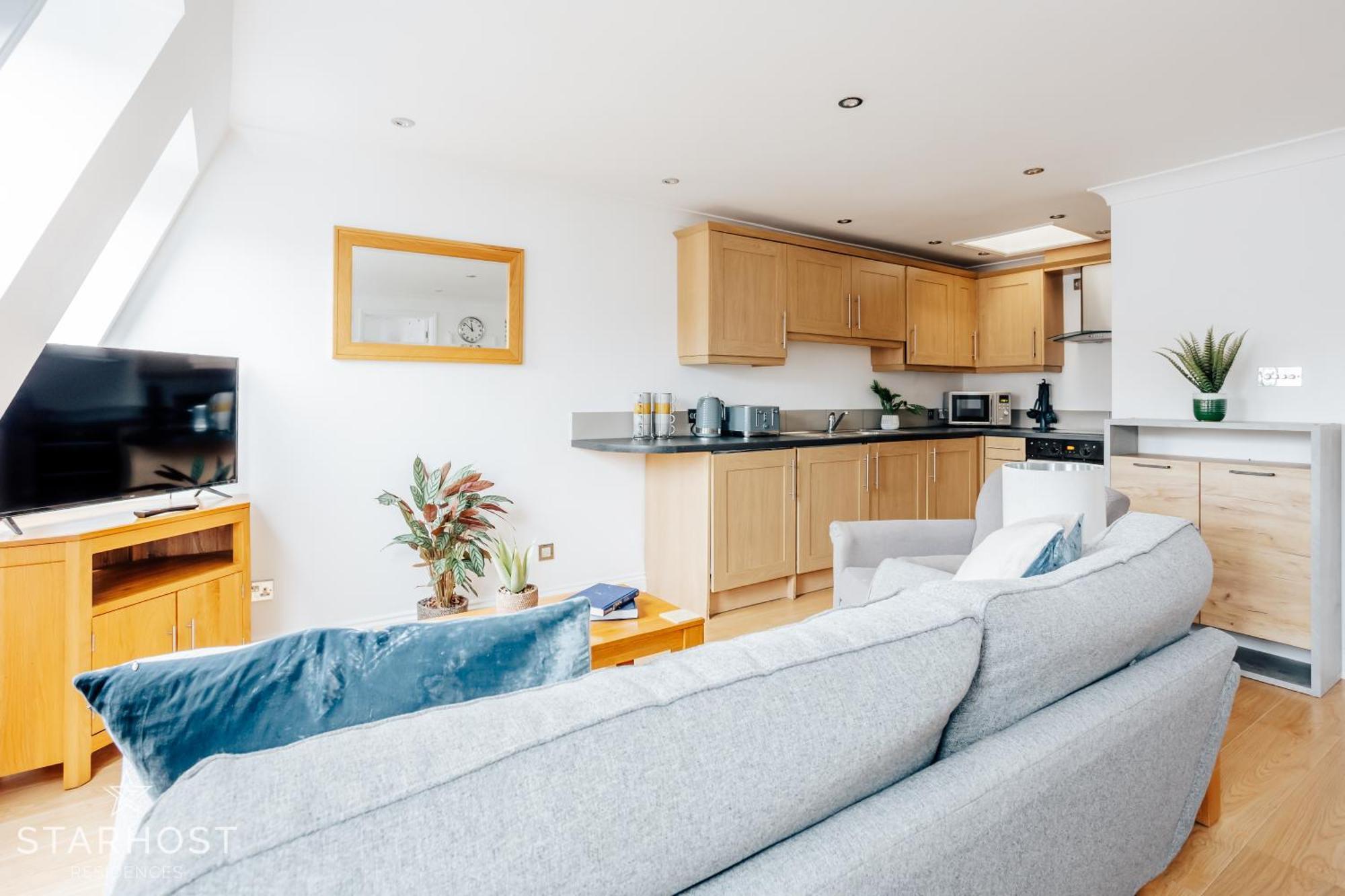 ניוברי Central 3 Bed Apartment At Regents Court, Newbury מראה חיצוני תמונה