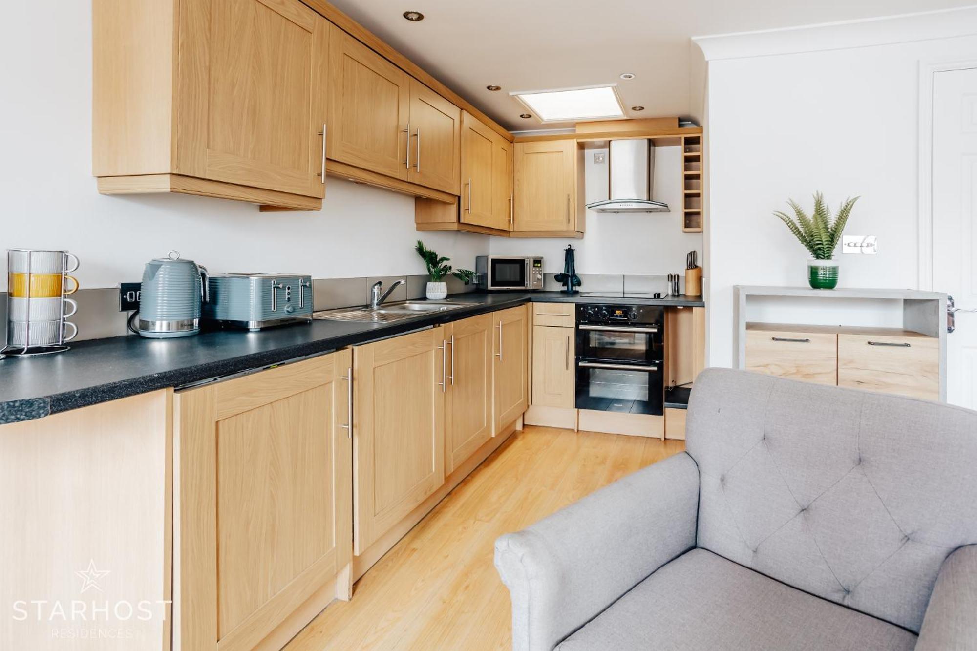 ניוברי Central 3 Bed Apartment At Regents Court, Newbury מראה חיצוני תמונה