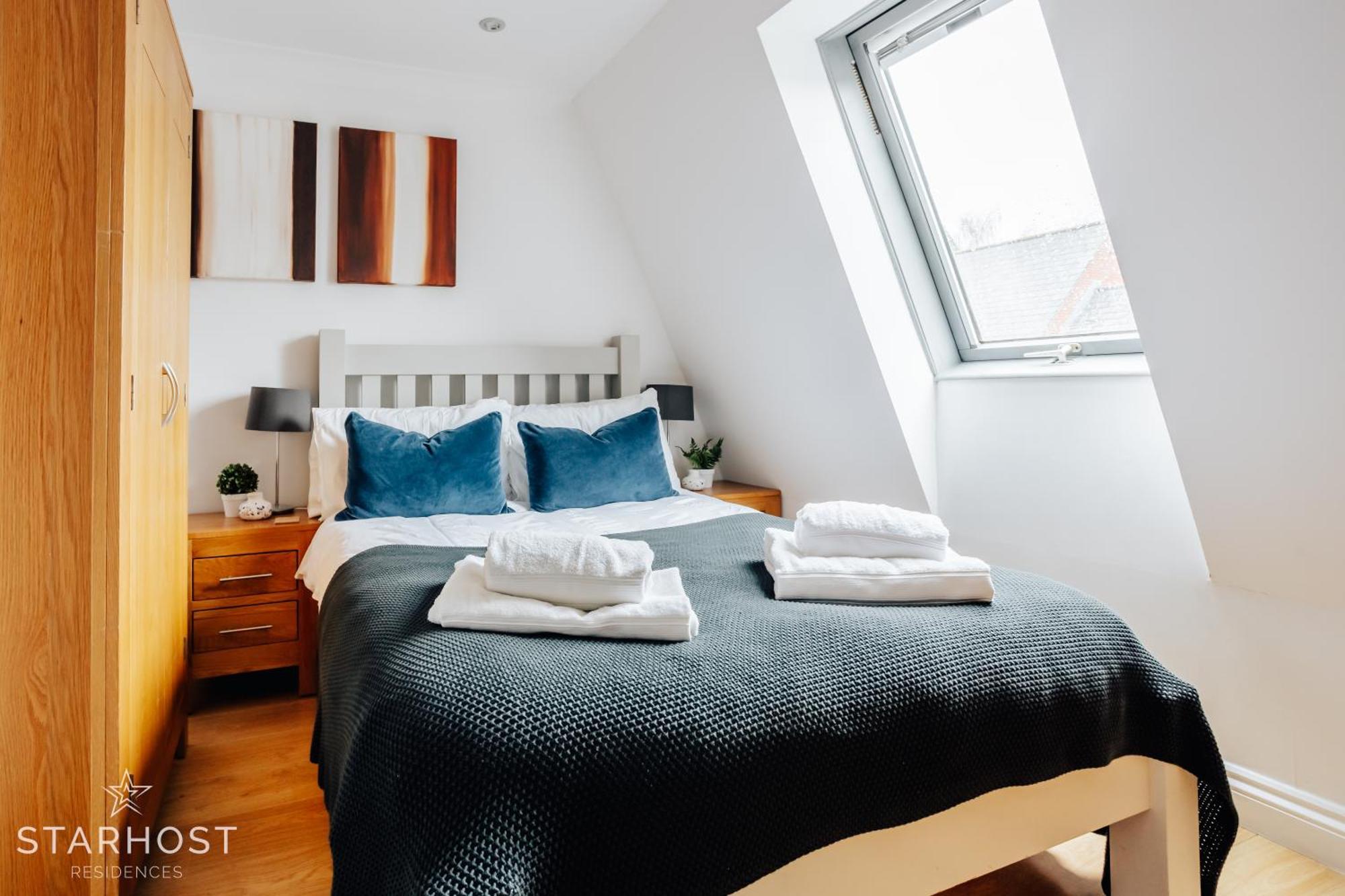 ניוברי Central 3 Bed Apartment At Regents Court, Newbury מראה חיצוני תמונה