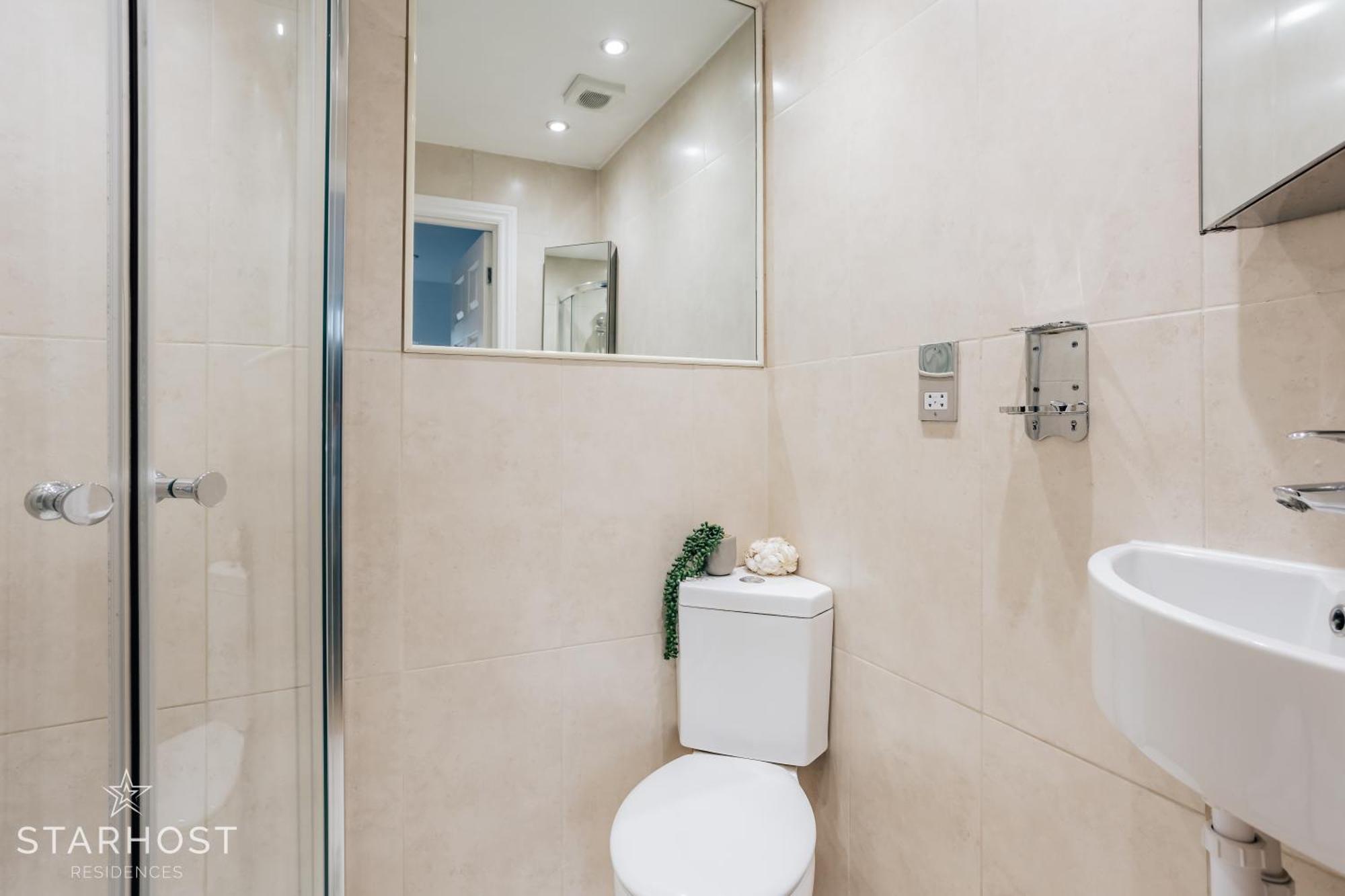 ניוברי Central 3 Bed Apartment At Regents Court, Newbury מראה חיצוני תמונה
